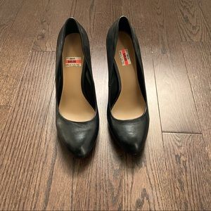Genuine leather pumps
